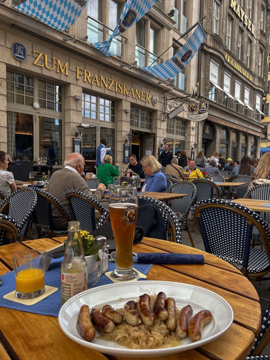 48 Hours in Munich: The Ultimate Backpackers & Friends Trip Itinerary  pk9wpi