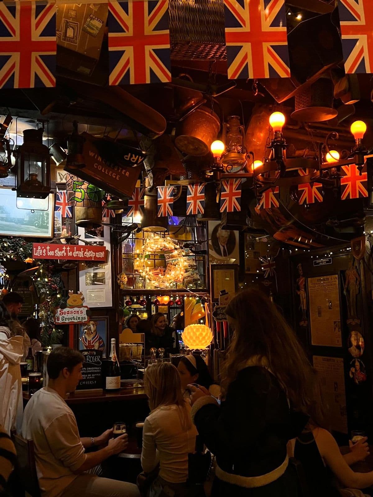Top 20 Gastropubs & Roasts in Central Lon: A Walkable Guide for Food Lovers g612i5