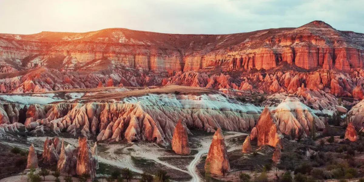 https://cdn.holicay.com/uploads/1766085803574-cappadocia38-1200x600.jpg.webp