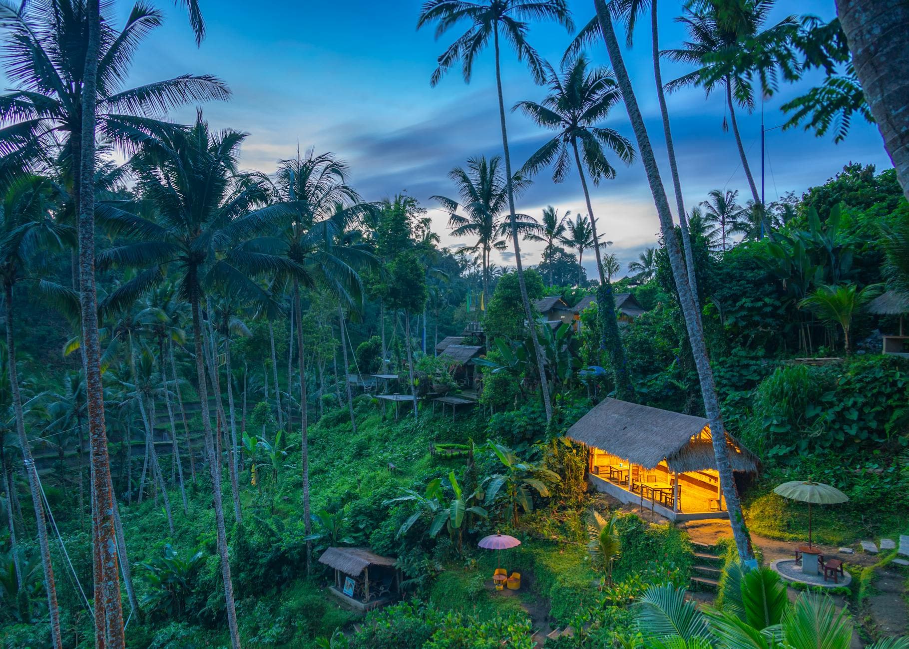 https://cdn.holicay.com/uploads/1778750999420-d41a479b-b05d-4db2-9d72-e4368834da94-bali-1.jpg