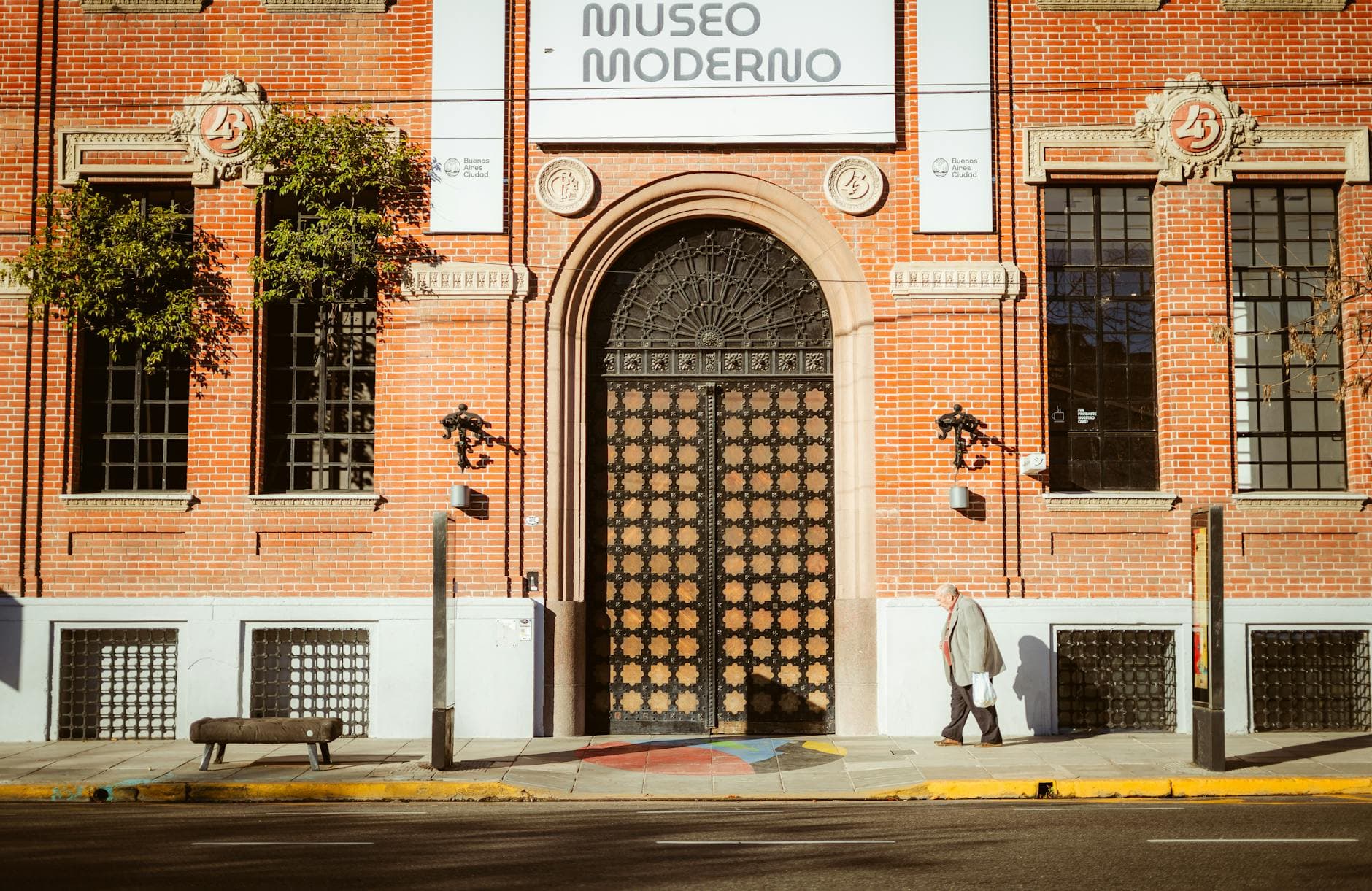 https://cdn.holicay.com/uploads/1779096361407-6abec277-e9e1-43b9-abcf-6521d87be071-buenos-aires-1.jpg