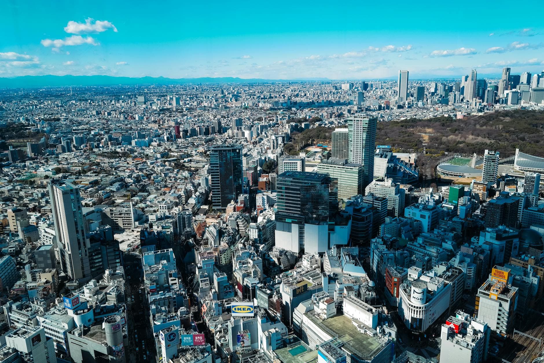 https://cdn.holicay.com/uploads/1779203490964-8a8f8ea1-cfa3-4c6c-baea-b7aaead2a490-tokyo-2.jpg