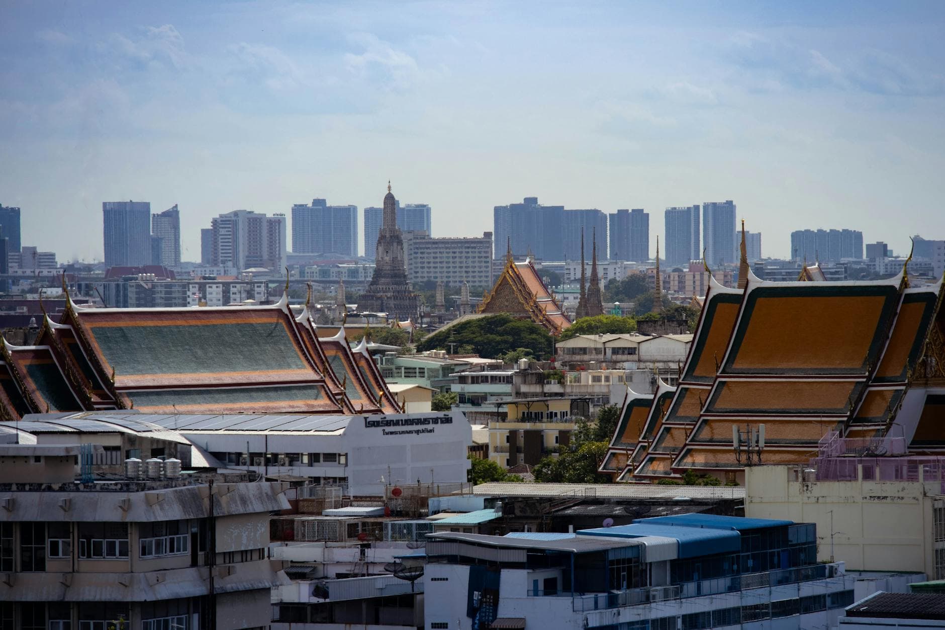 https://cdn.holicay.com/uploads/1779255177018-a98bc679-44d9-4df1-8e37-abaa1003f172-bangkok-2.jpg