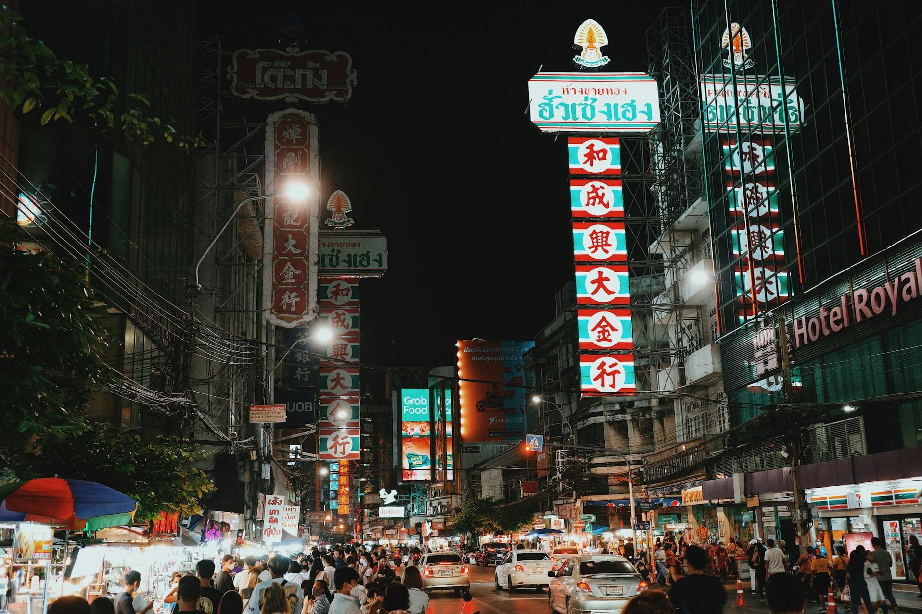 https://cdn.holicay.com/uploads/1779255177259-c4d69bbc-6f85-4a15-b8e4-f2e08ce24675-bangkok-1.jpg