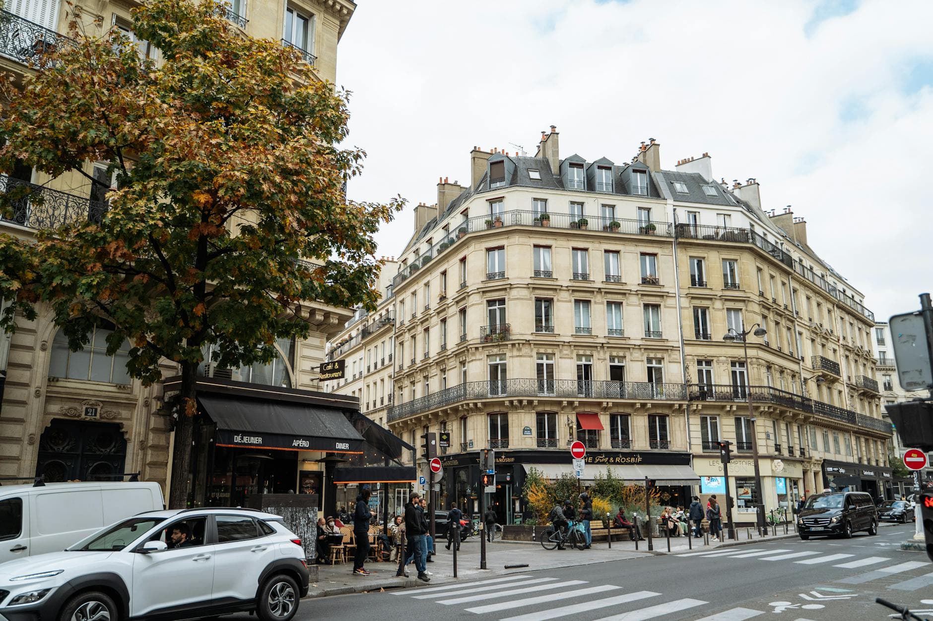 https://cdn.holicay.com/uploads/1779262968540-50440969-ad19-479d-a3f4-6e5e6e0333b8-paris-1.jpg