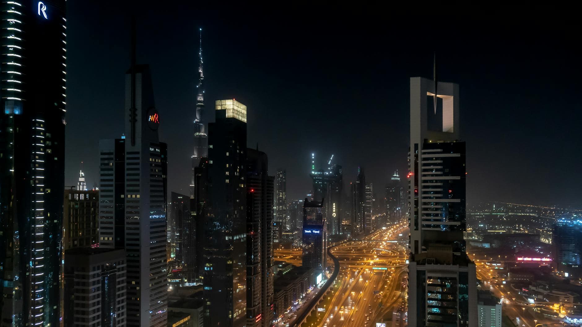 Top 20 Hidden Gems in Dubai for Parents a3rx96