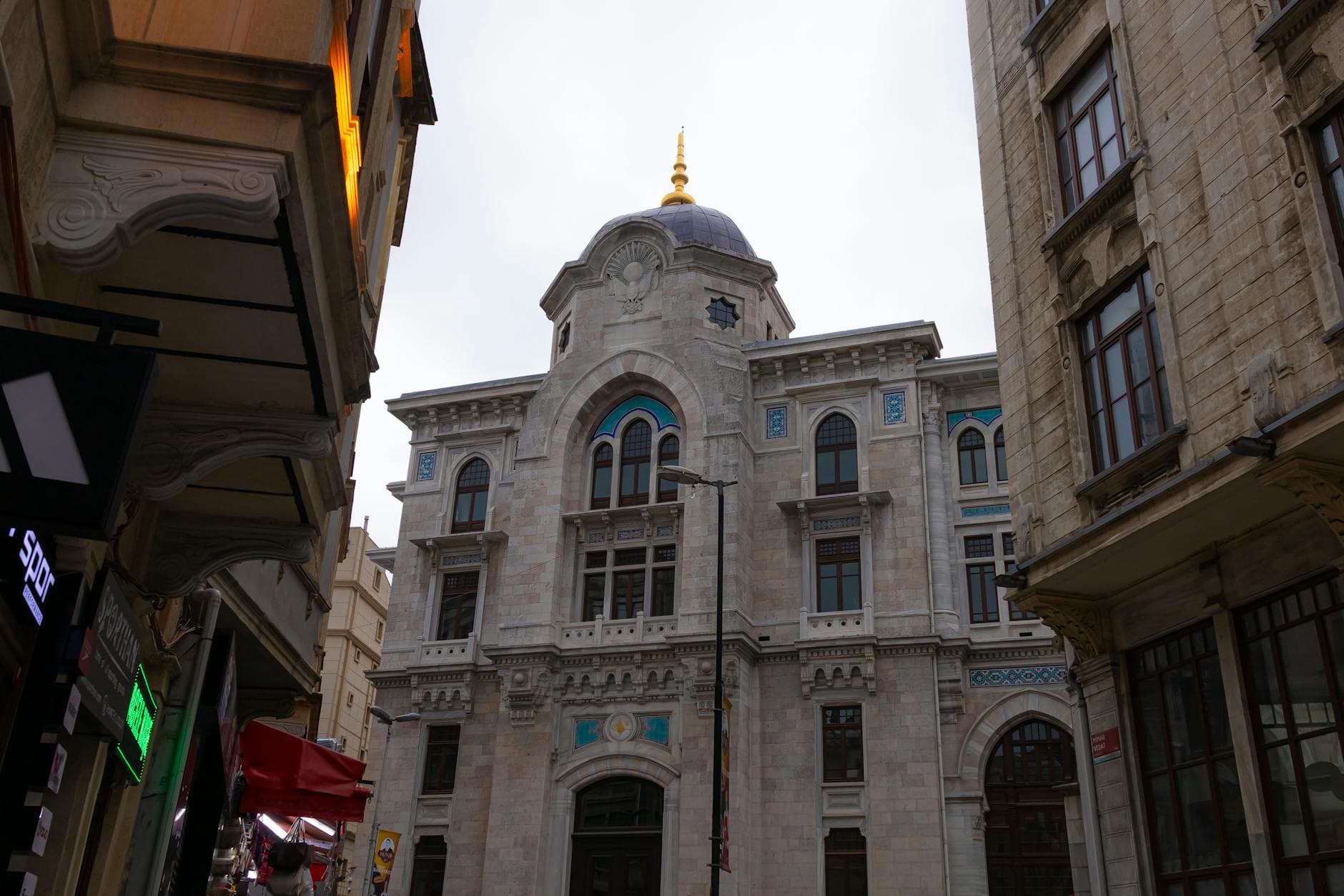 Top 20 Restaurants in Istanbul for Solo Travel 45od37