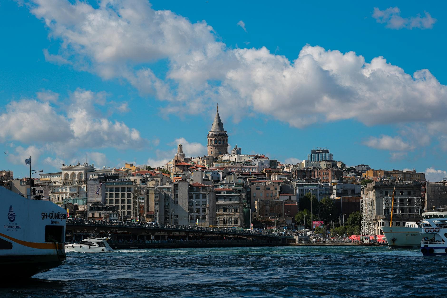 https://cdn.holicay.com/uploads/1779359074886-b4454ff8-ee28-4326-a9d2-8f929b5f9d56-istanbul-3.jpg