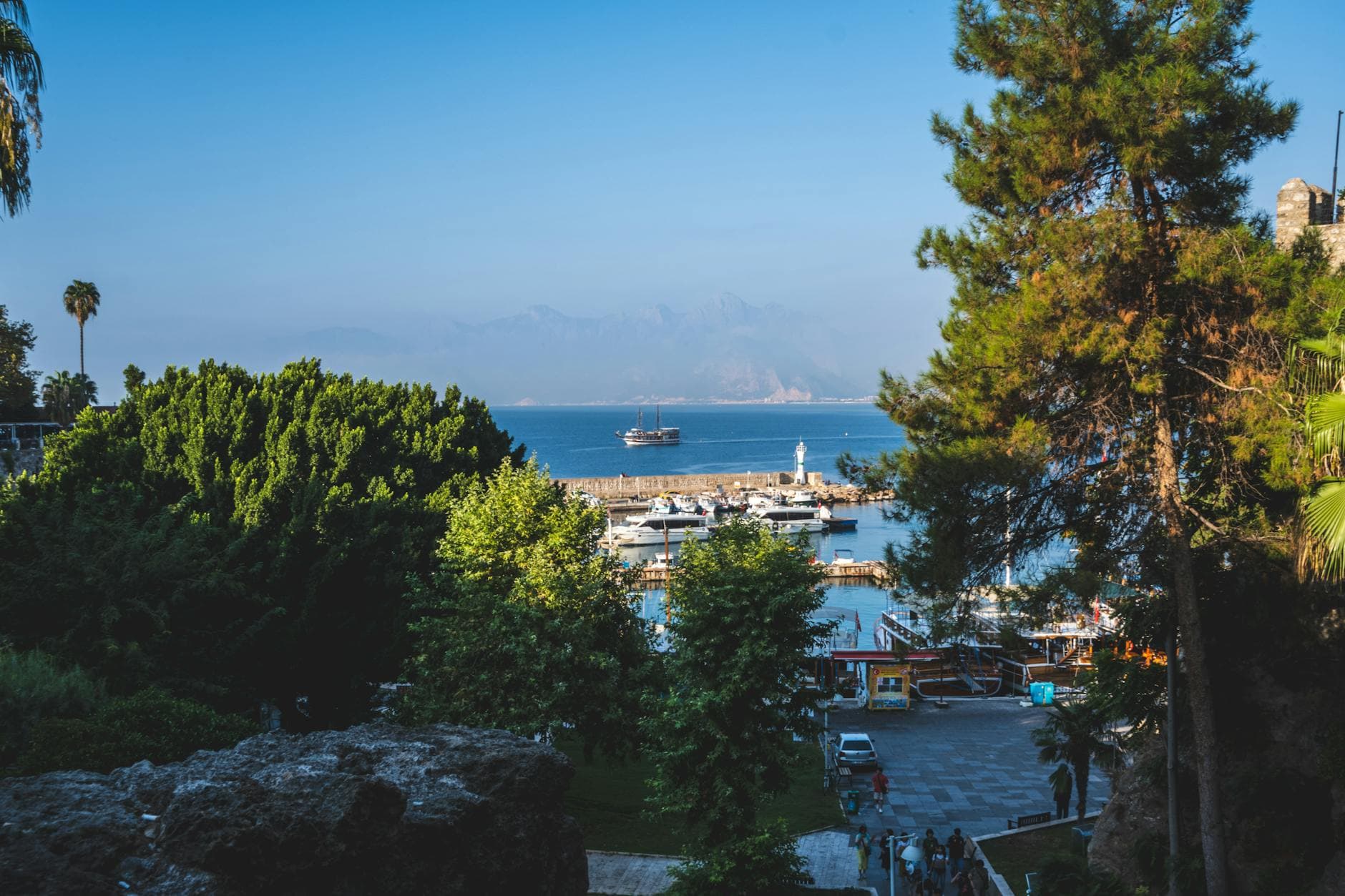 Top 20 Places to Stay in Antalya for Friends dqpw8u