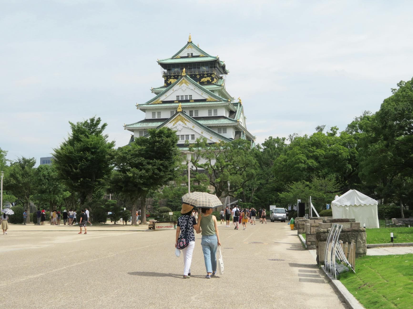 https://cdn.holicay.com/uploads/1779700699640-ea3cb9aa-b0aa-4a2b-b200-f4880fa4ae2f-osaka-3.jpg