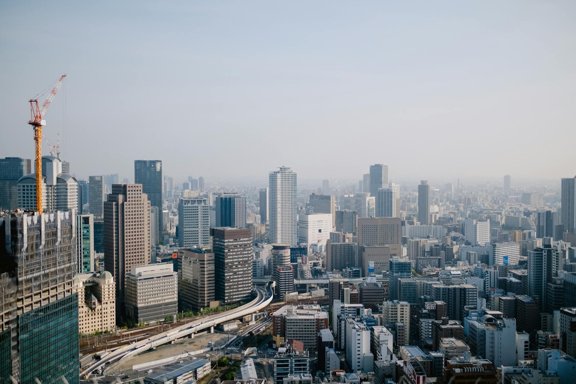 https://cdn.holicay.com/uploads/1779701221475-24aba21c-1894-48b8-9db1-fe397895bb2d-osaka-2.jpg