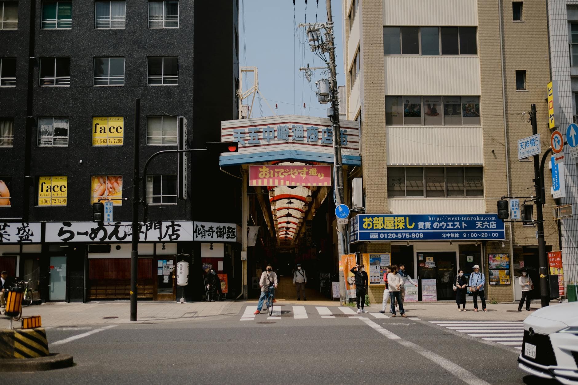 https://cdn.holicay.com/uploads/1779702599424-59e61180-e5a1-47ea-adfc-c0d778ba311a-osaka-3.jpg