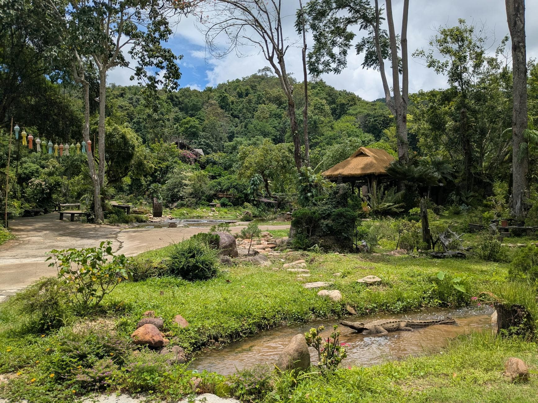 https://cdn.holicay.com/uploads/1779864841860-16214432-a6a2-44a6-929b-f49c7217c944-chiang-mai-2.jpg
