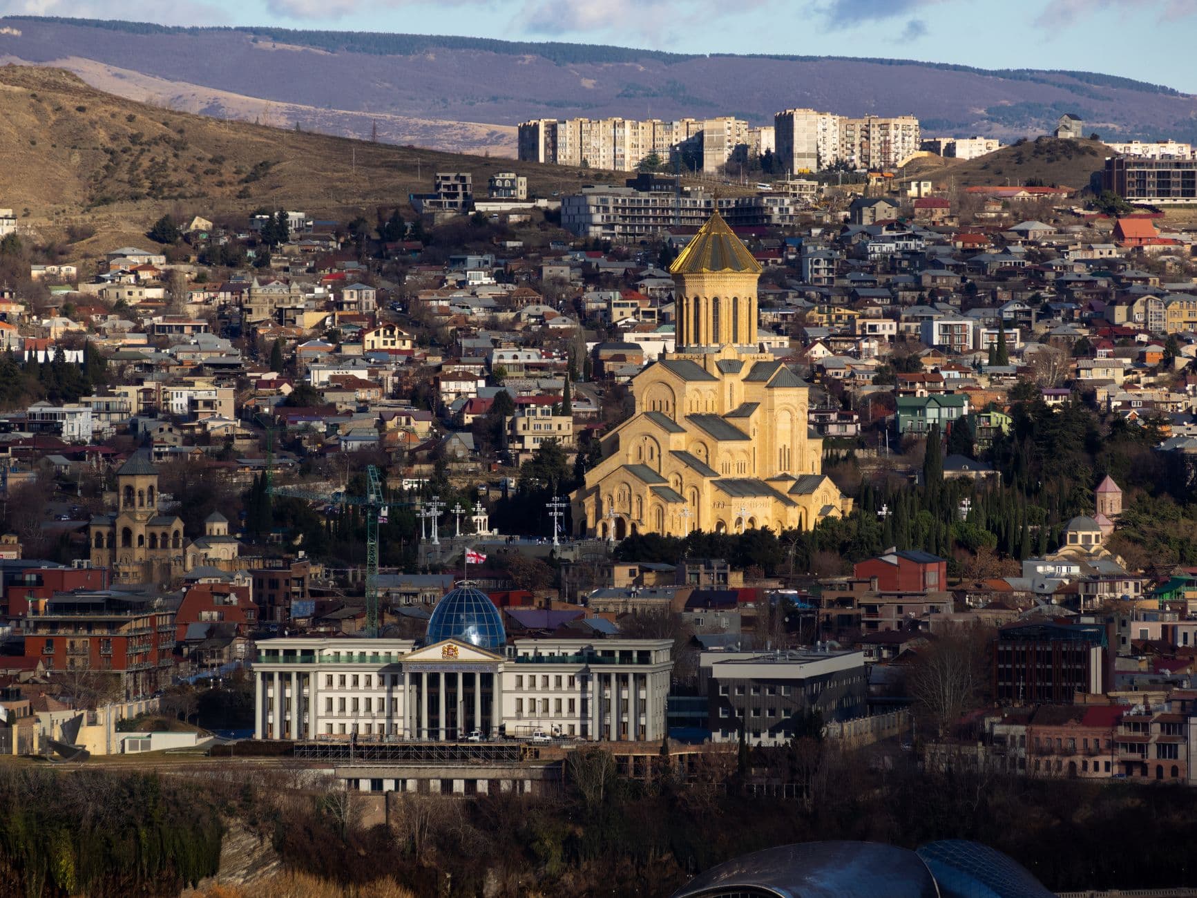 https://cdn.holicay.com/uploads/1779946139418-fb499f6f-279e-4f80-a31f-549789be6fc0-tbilisi-1.jpg