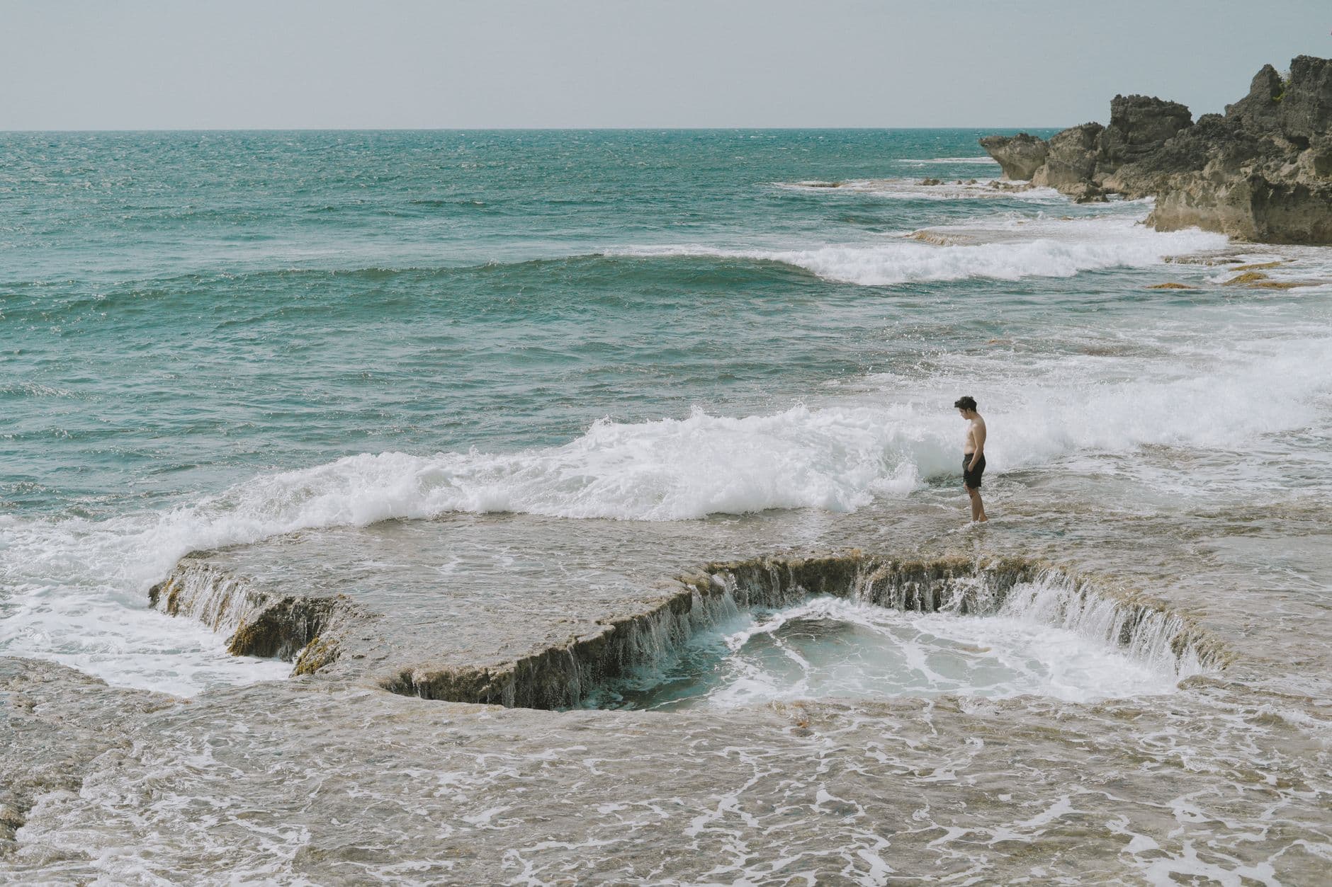 https://cdn.holicay.com/uploads/1781237287875-fbdcf315-48b2-45ee-b623-737eded6d0e3-okinawa-2.jpg