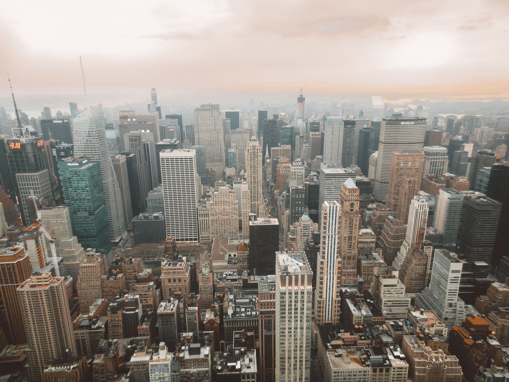 https://cdn.holicay.com/uploads/1782106349324-02dbf42f-092e-4f0d-b6a2-a6b54f82fae3-new-york-city-3.jpg