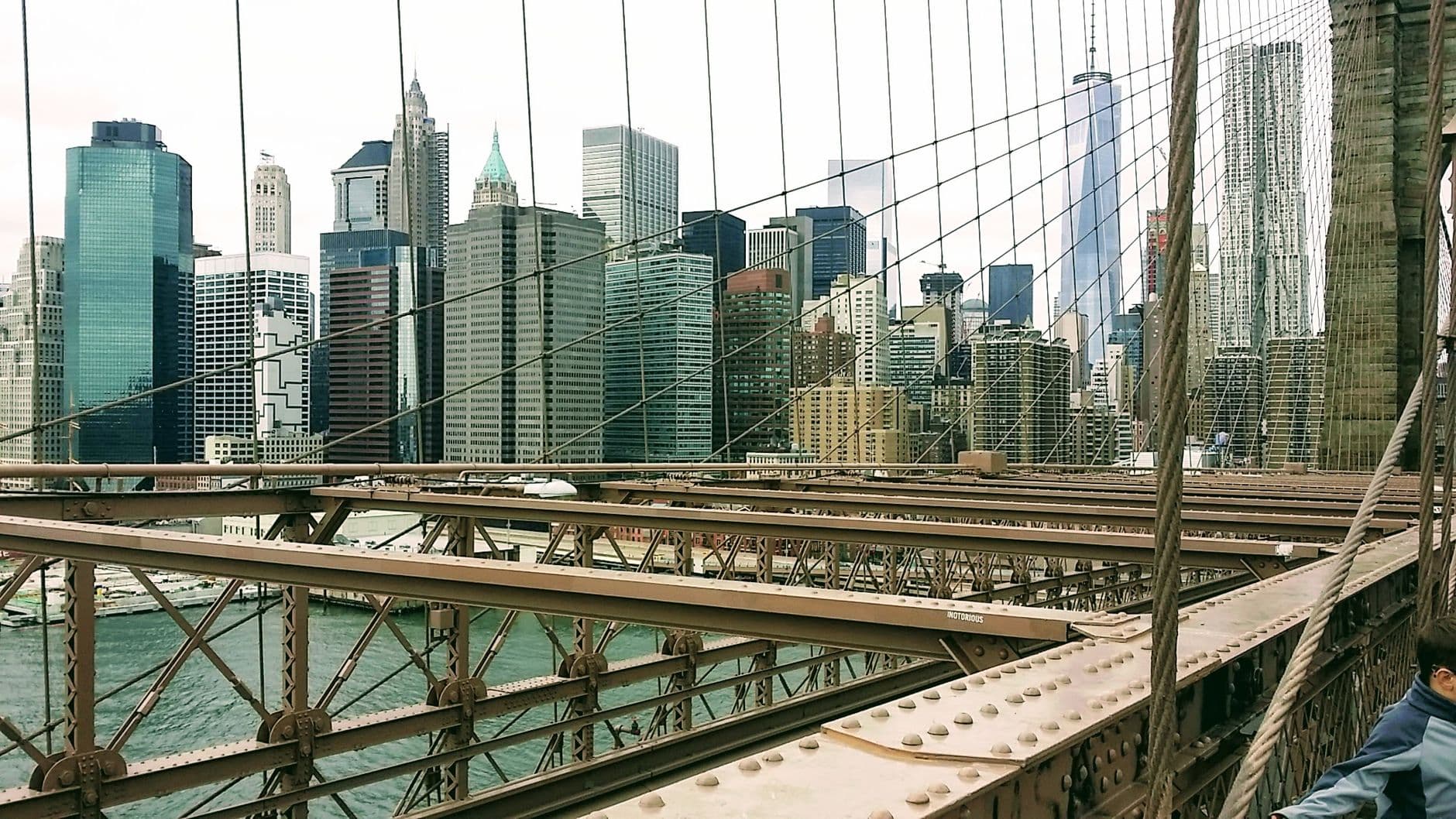 https://cdn.holicay.com/uploads/1782106586564-8f2d0640-6b83-49d3-a924-f901cb294c6d-new-york-city-1.jpg