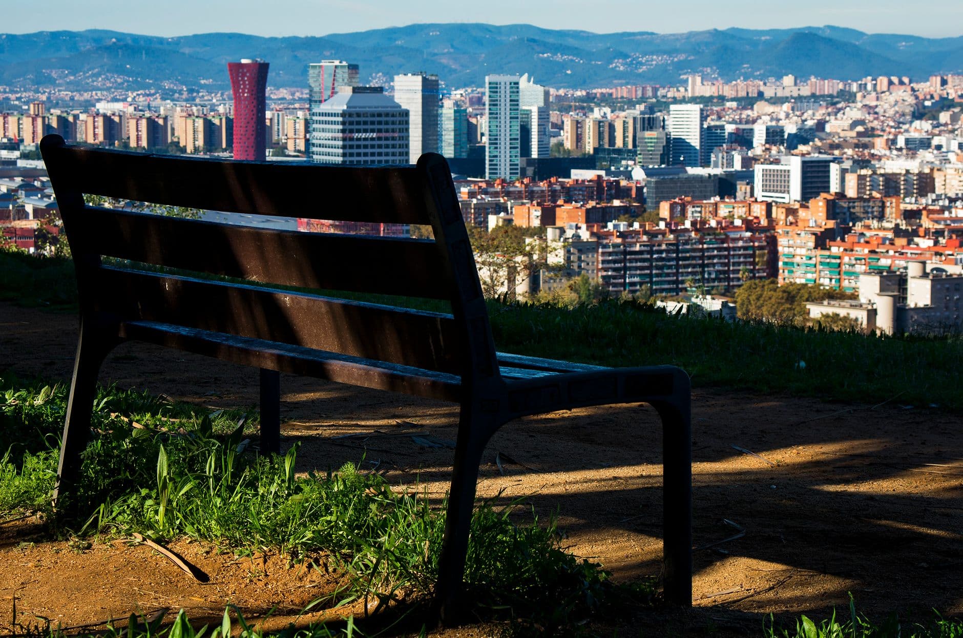 https://cdn.holicay.com/uploads/1782225060538-732f0a6f-6464-4588-b5d6-cc58142901ac-barcelona-1.jpg