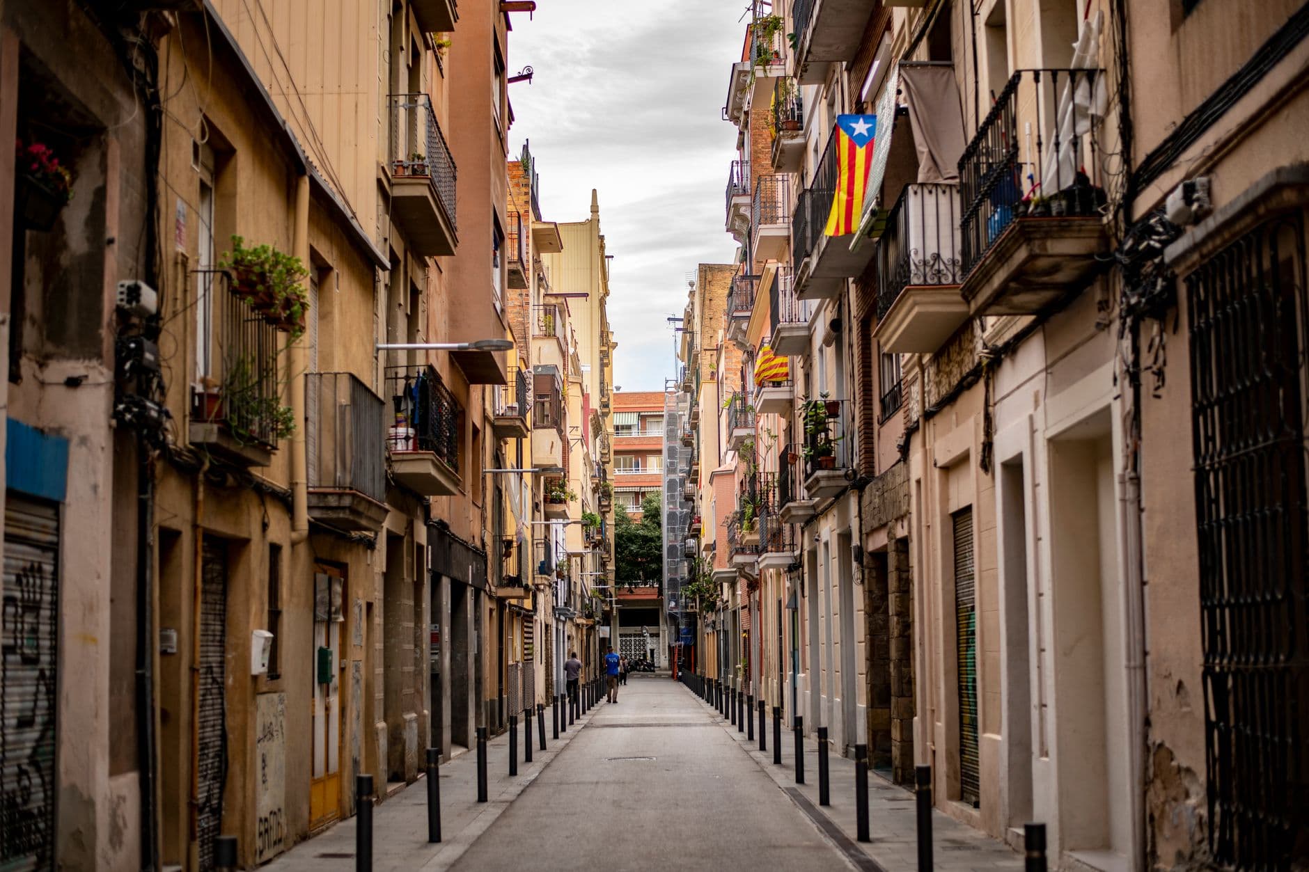 https://cdn.holicay.com/uploads/1782226605447-8178b50a-d5fd-4415-aee6-169cc43e6061-barcelona-2.jpg