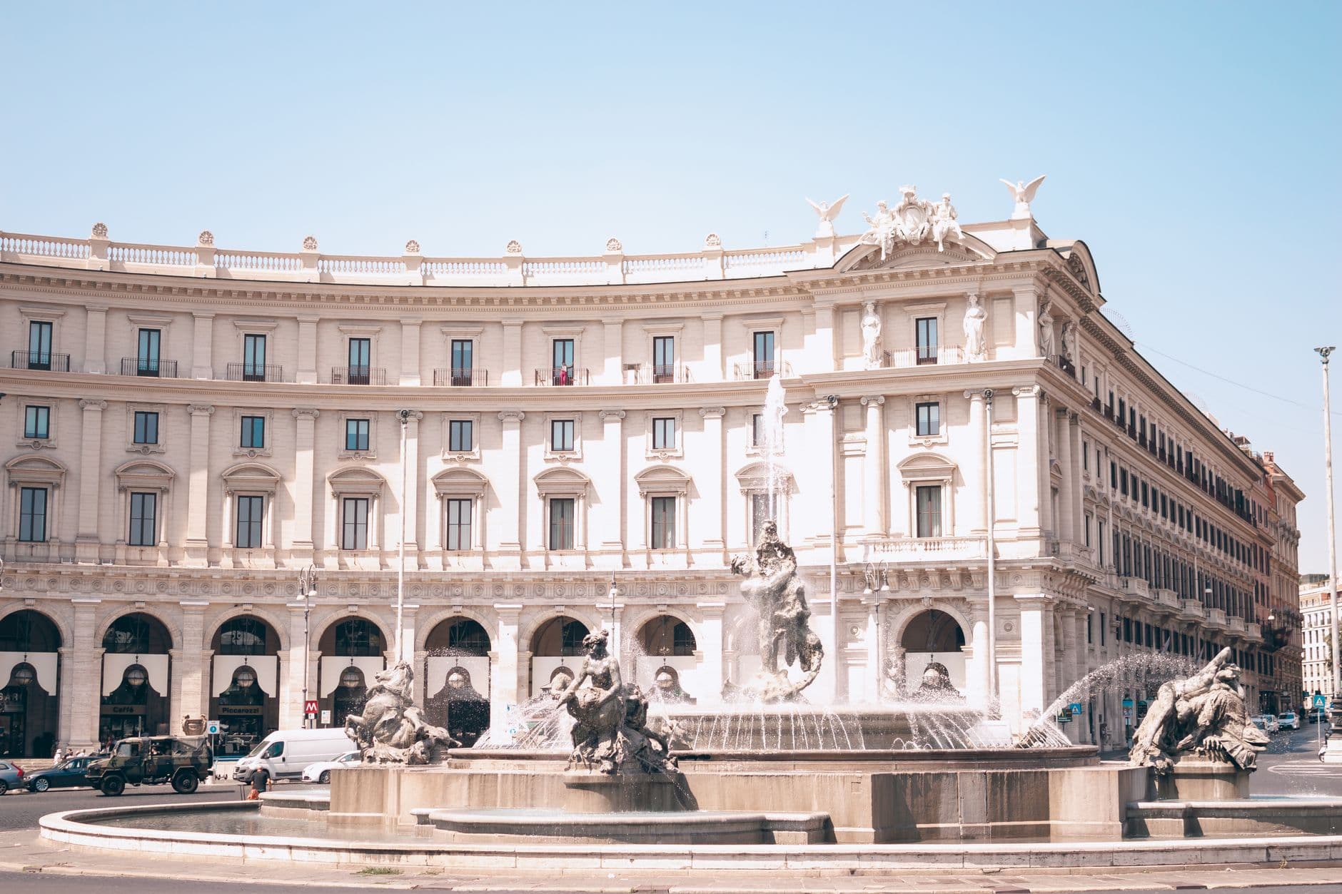 https://cdn.holicay.com/uploads/1782272957329-ff36b46b-f372-43a8-8608-468635ae95f2-rome-1.jpg