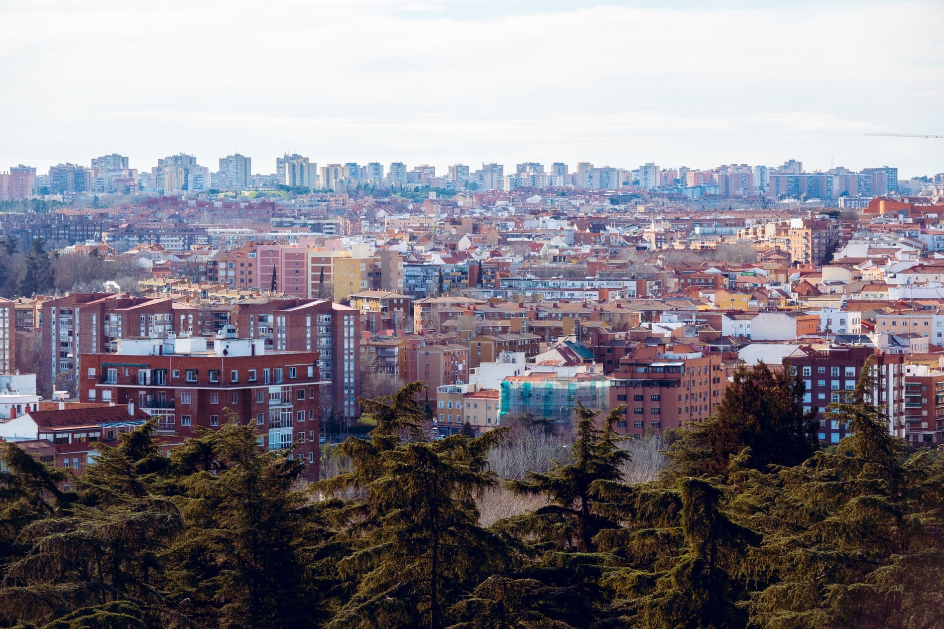 https://cdn.holicay.com/uploads/1782289529117-49d93616-252c-40aa-89f3-66a621aeb2d1-madrid-3.jpg