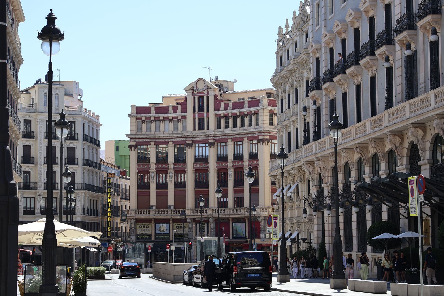 https://cdn.holicay.com/uploads/1782290388825-a2e8b88a-da56-4778-87be-6f819de83626-madrid-2.jpg