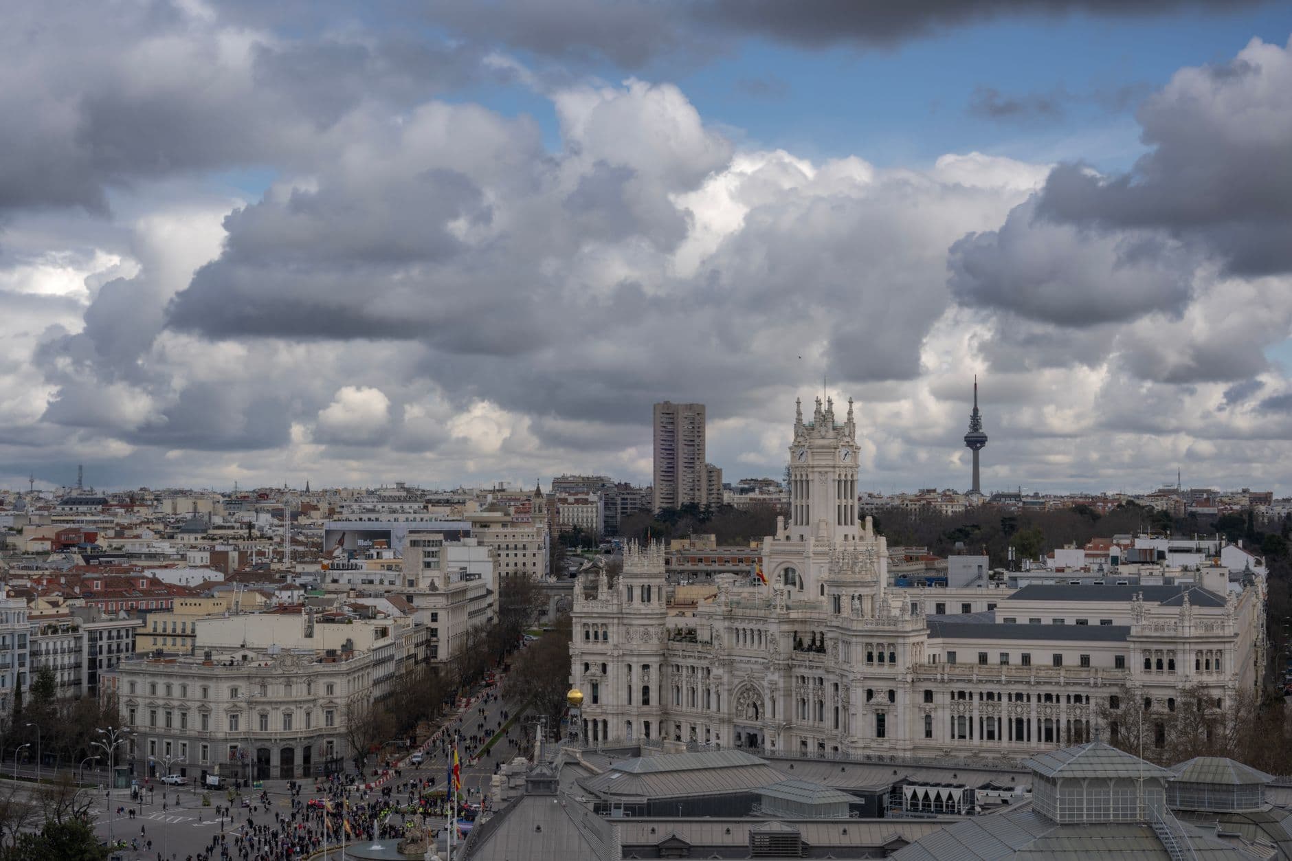 Top 20 Places to Stay in Madrid for First Timers h9mugz