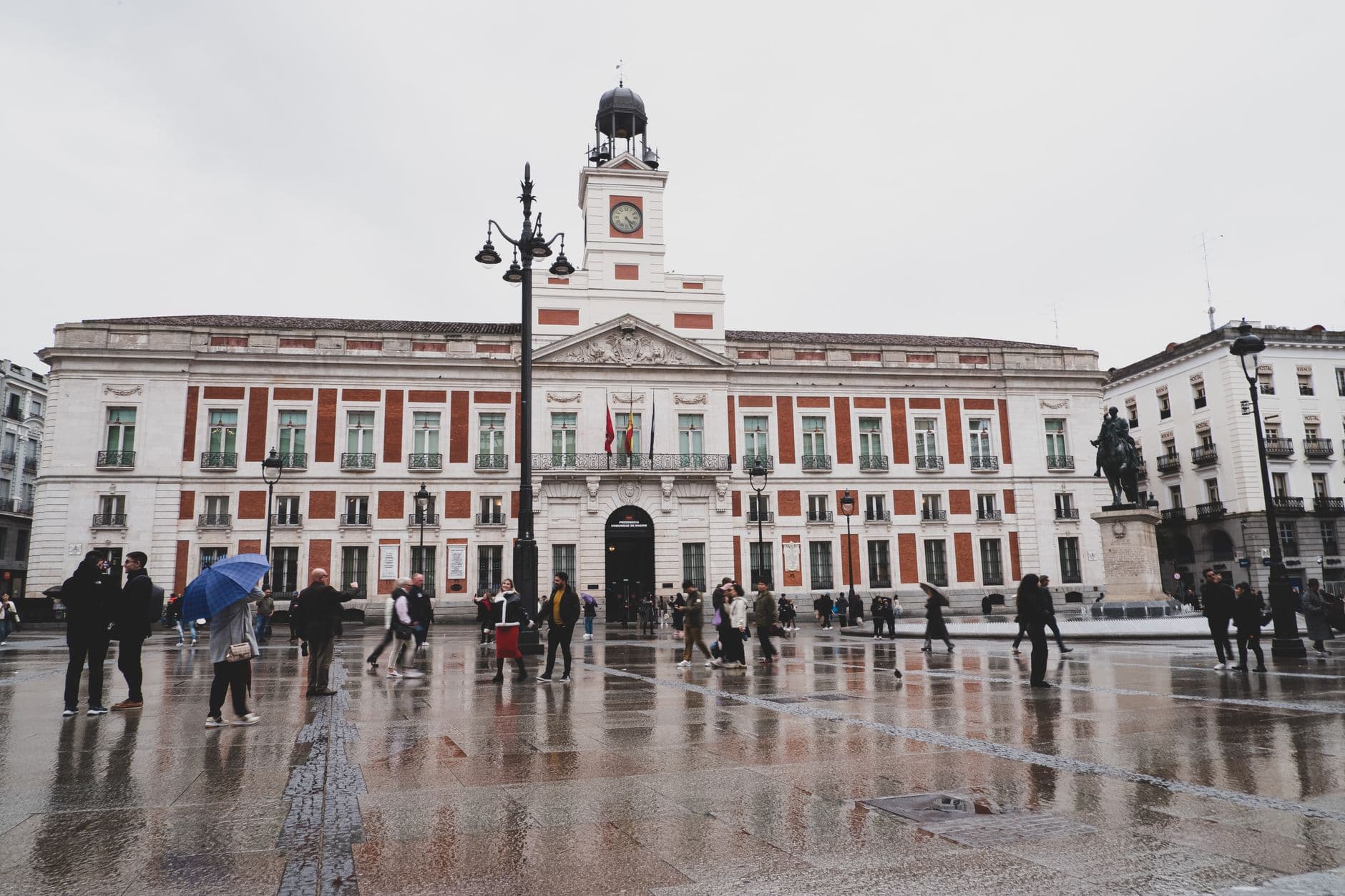 https://cdn.holicay.com/uploads/1782290478856-ab9adb36-c0e3-4980-b874-6d1ae909f3db-madrid-2.jpg