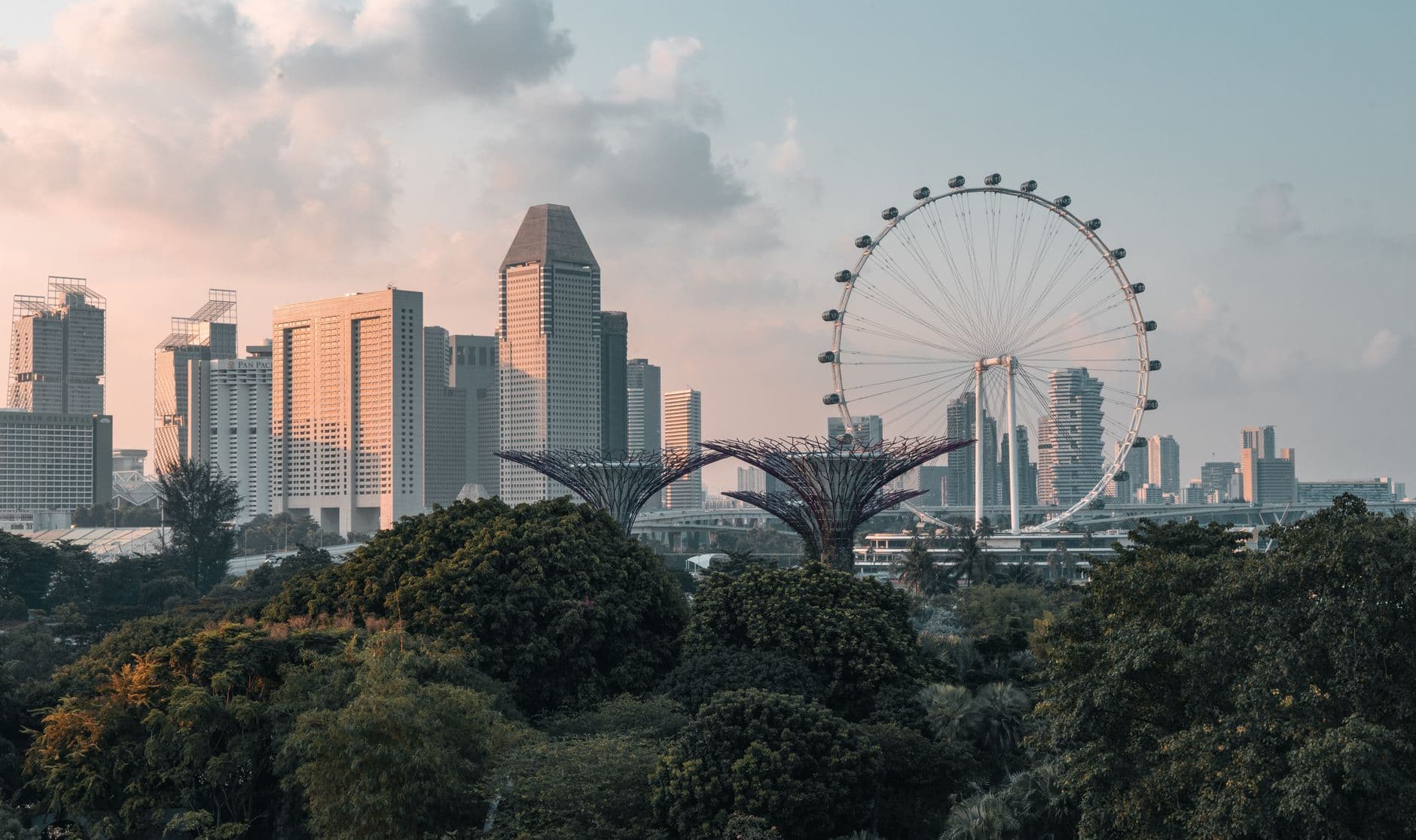 https://cdn.holicay.com/uploads/1782368117786-9db3dd0c-8162-4c81-8dc7-d2e6b3b2d583-singapore-3.jpg