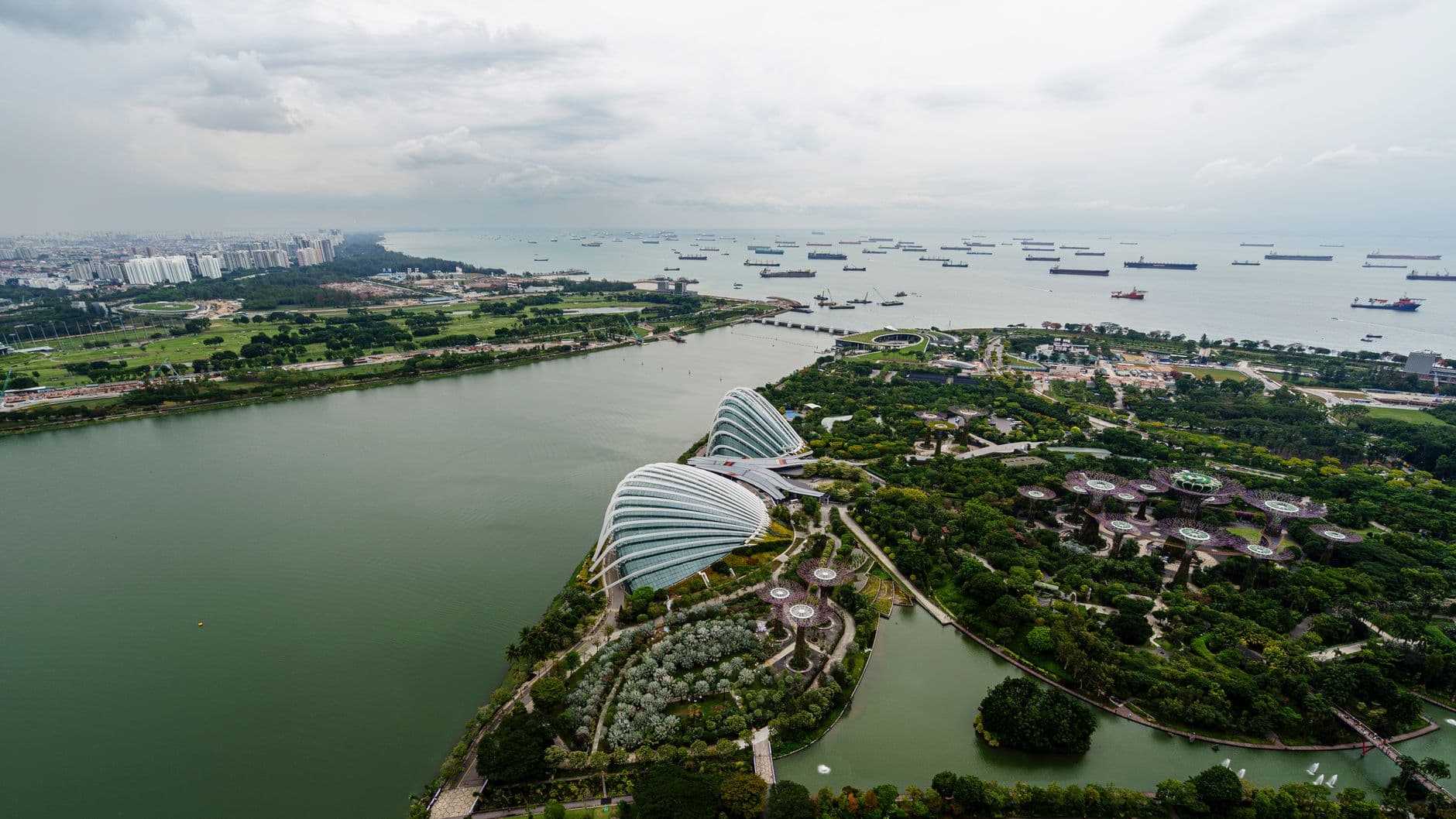 https://cdn.holicay.com/uploads/1782368426233-f74146bc-d491-4c94-a019-2869c7dc7c1b-singapore-1.jpg
