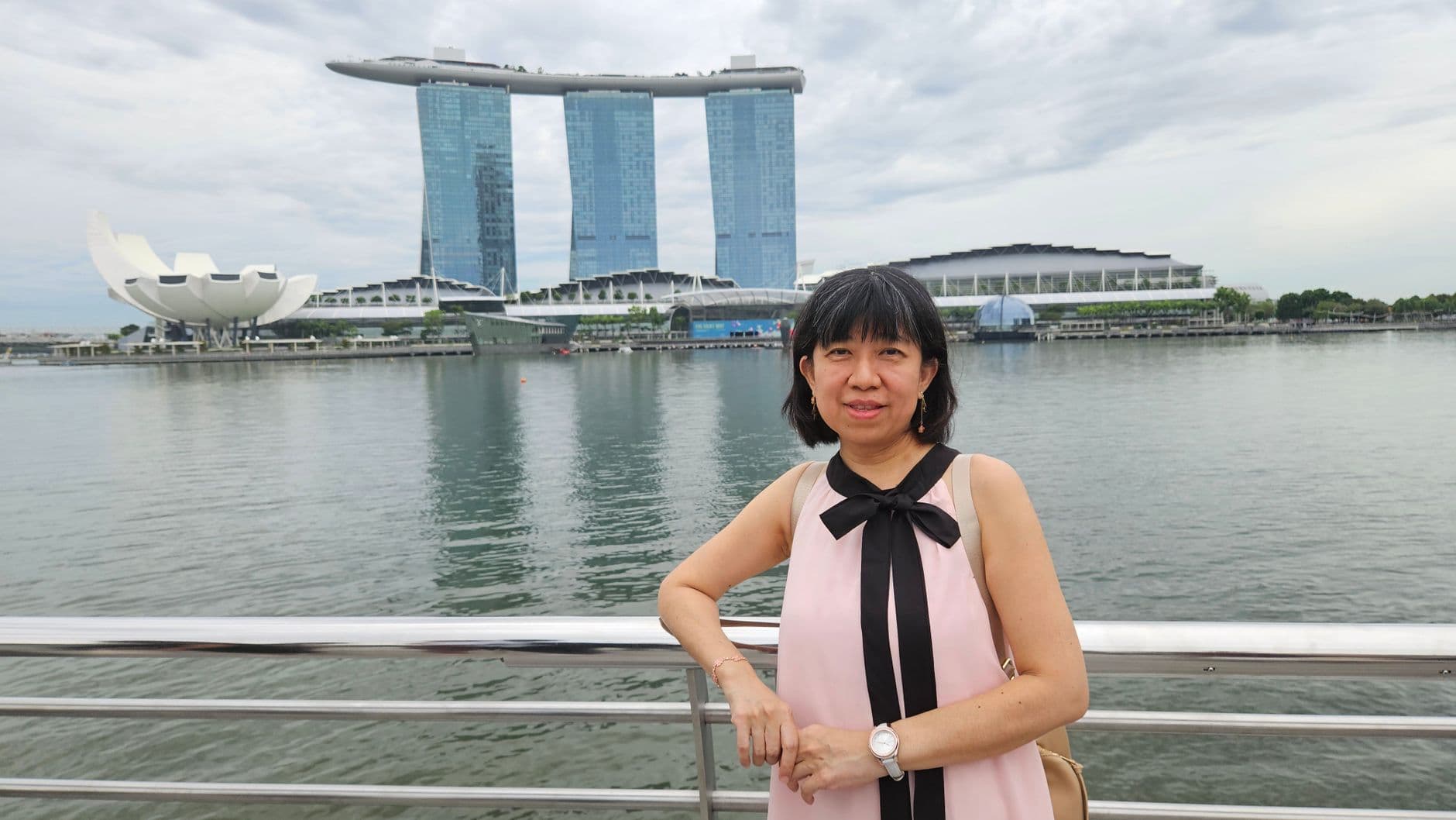 https://cdn.holicay.com/uploads/1782368579679-080bb0a1-94a9-4a2f-b332-8fbcd265f81a-singapore-3.jpg