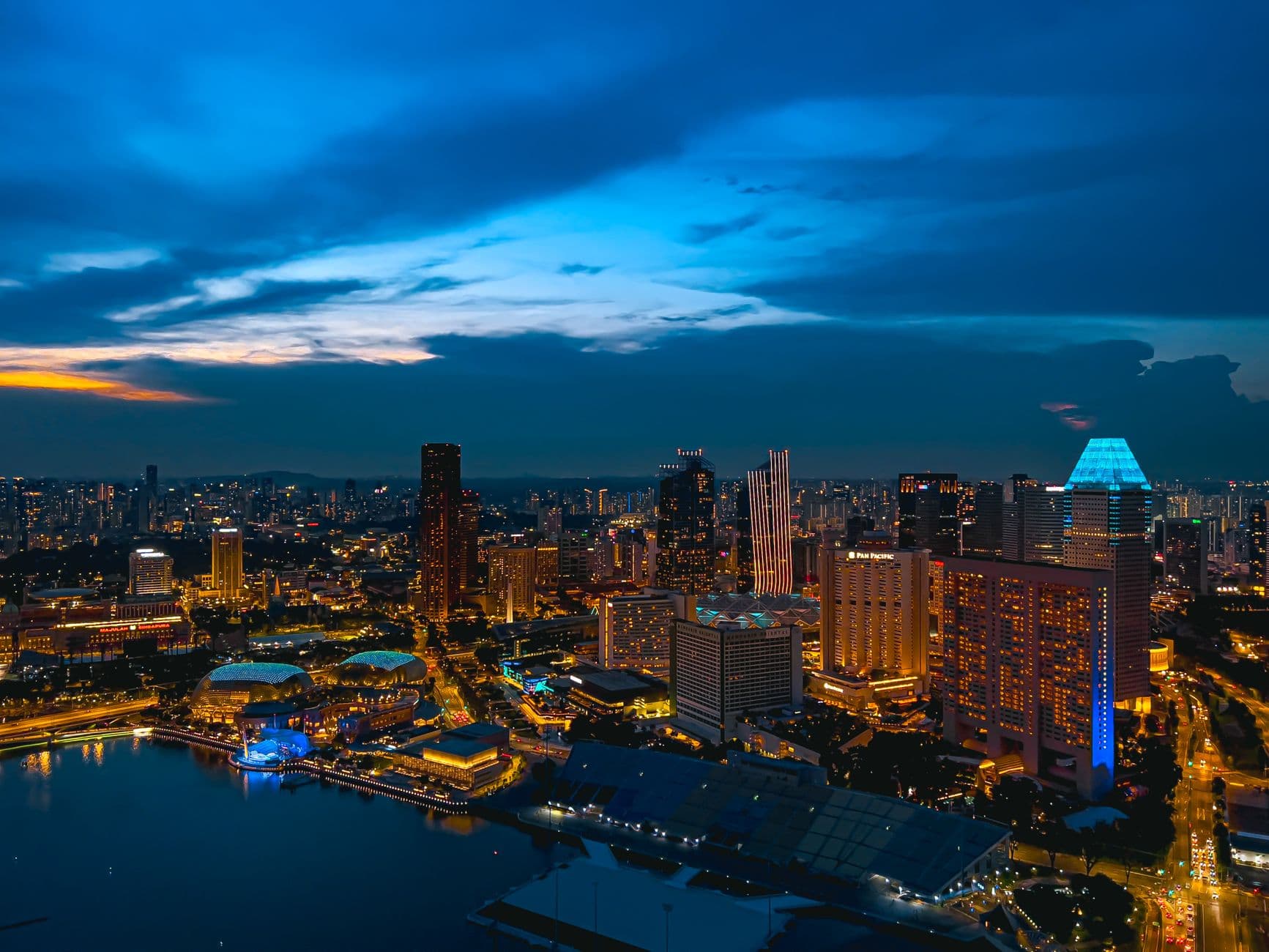 https://cdn.holicay.com/uploads/1782368904633-56a973af-6820-4d15-ae2a-be023ae1d5e1-singapore-1.jpg