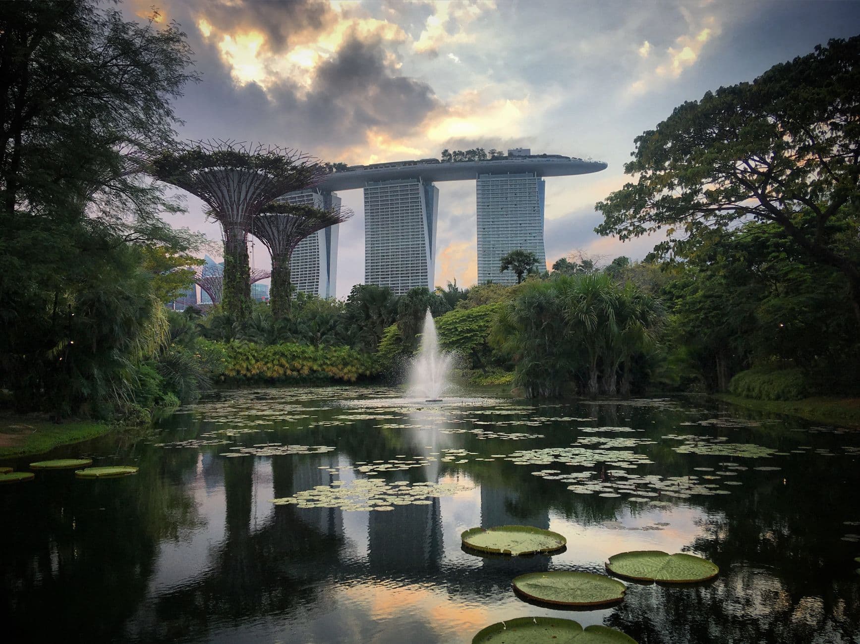 https://cdn.holicay.com/uploads/1782369570894-3b026a8a-1390-49fa-9416-3ebd9f83783b-singapore-2.jpg