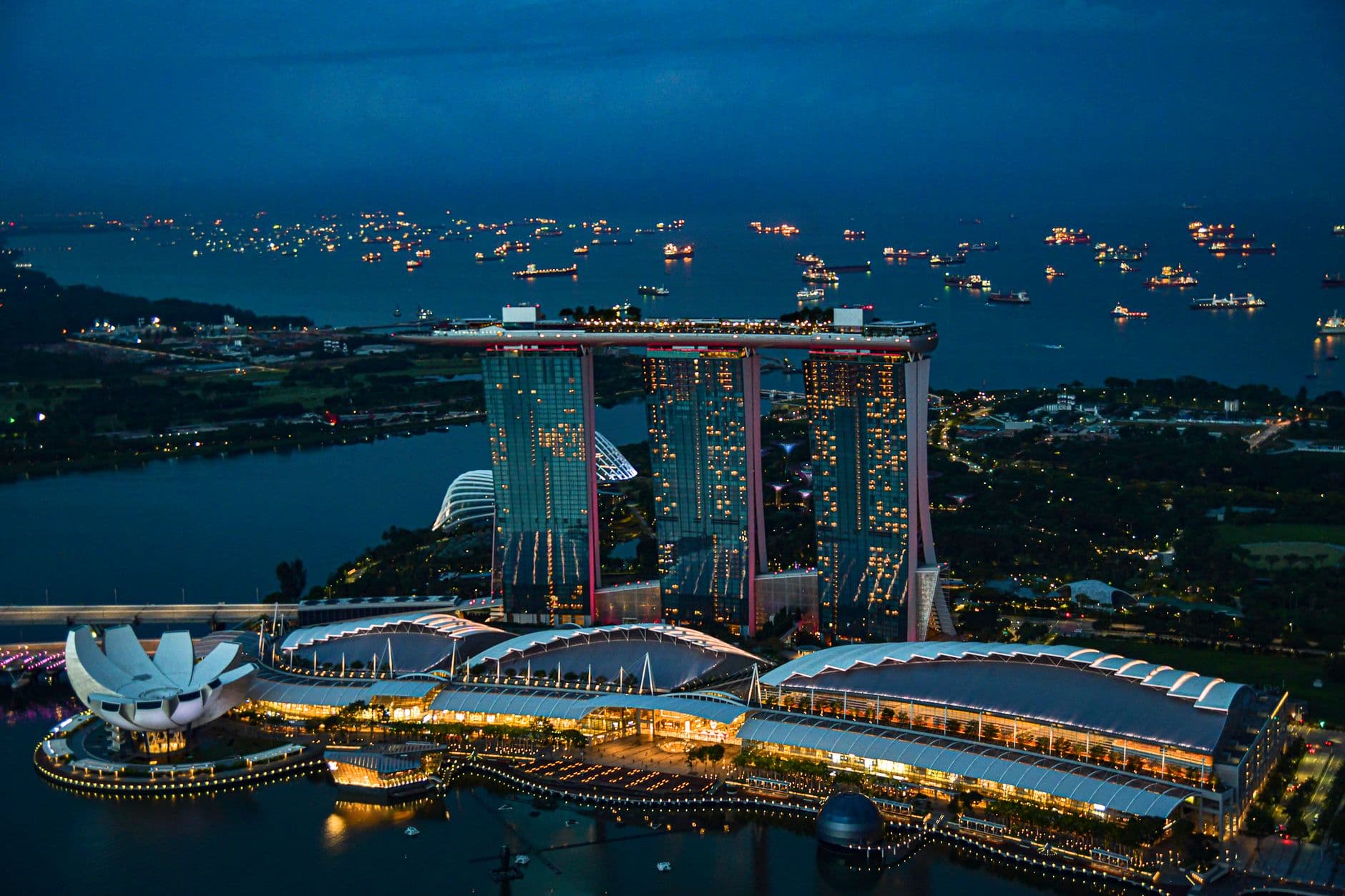 https://cdn.holicay.com/uploads/1782370012751-acaf060b-073b-4cee-a2f9-a5a321c3ce31-singapore-3.jpg
