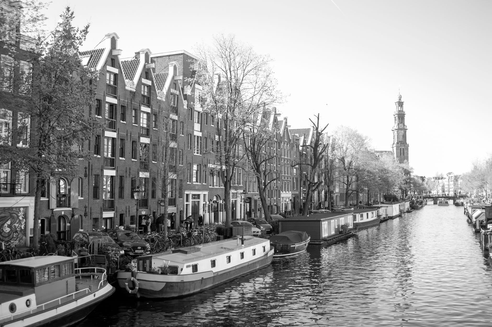 https://cdn.holicay.com/uploads/1782808786754-b42e4620-2d2c-4035-b296-41ae9c0a6673-amsterdam-2.jpg