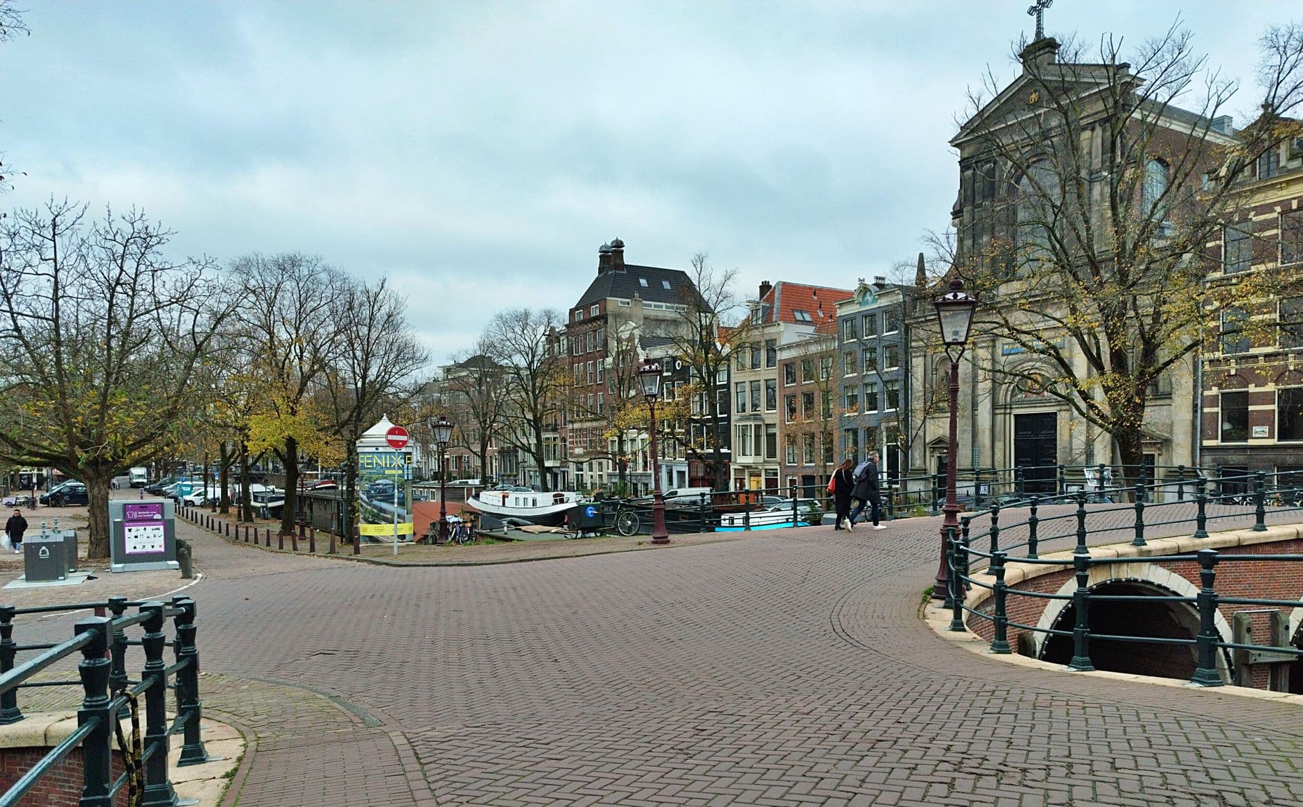 https://cdn.holicay.com/uploads/1782809180930-5a323f8e-8722-4e1b-b1b6-107b6e65284d-amsterdam-3.jpg
