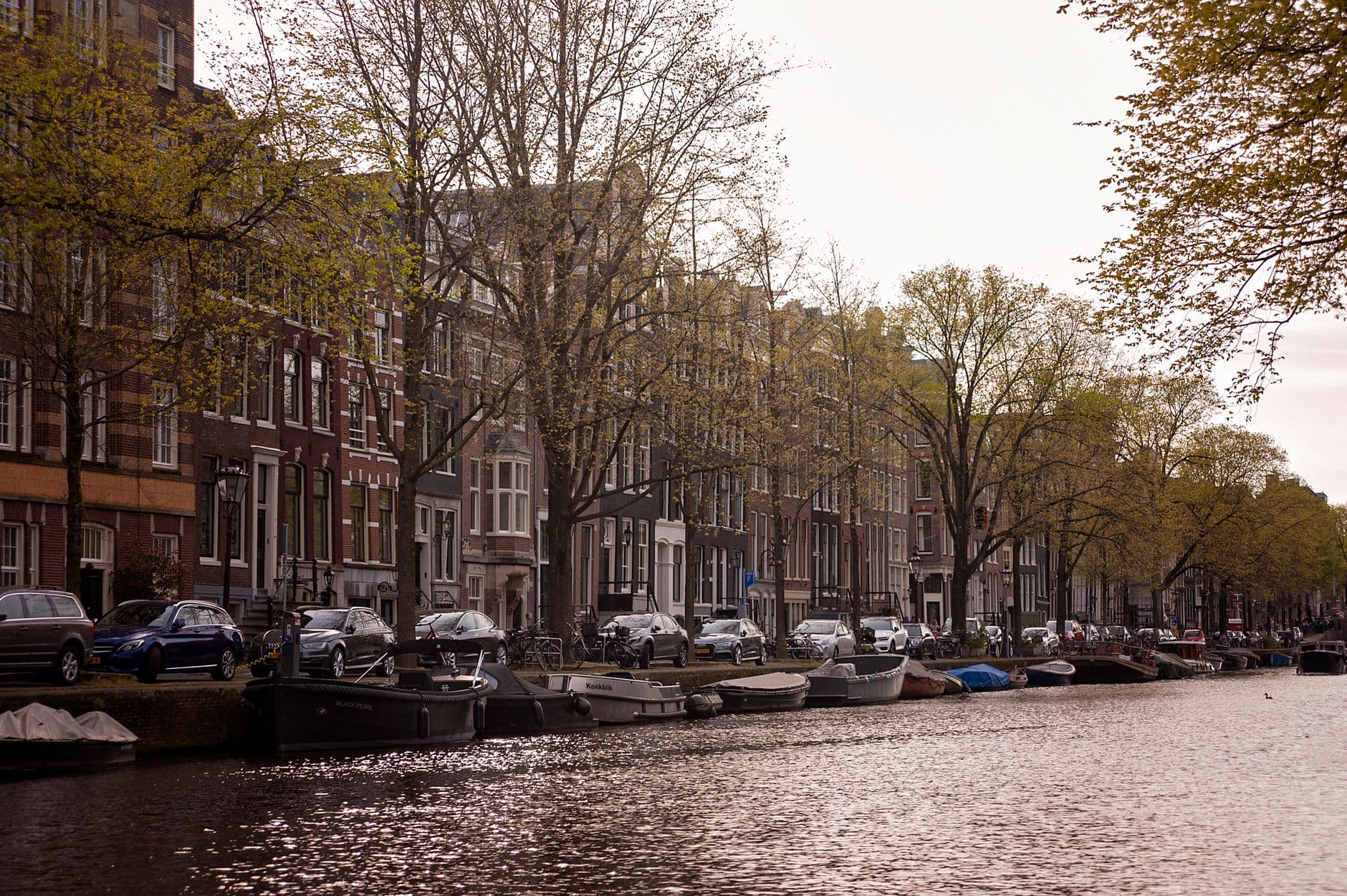 https://cdn.holicay.com/uploads/1782809232361-8cdeac11-e71c-4b28-afd3-0bb6211fdd89-amsterdam-3.jpg