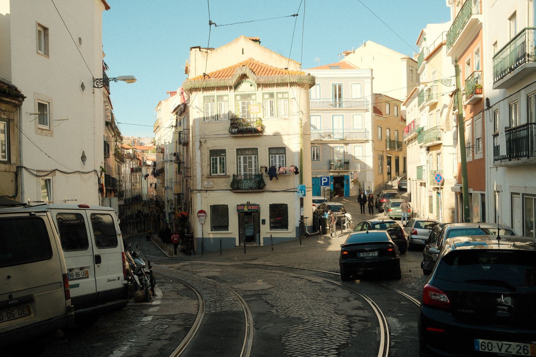 https://cdn.holicay.com/uploads/1784296721223-320dfa1e-8067-49ca-ac0f-1d335f91649b-lisbon-2.jpg